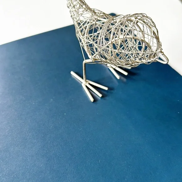 Sculpted Wire Bird - Picture 4 of 4